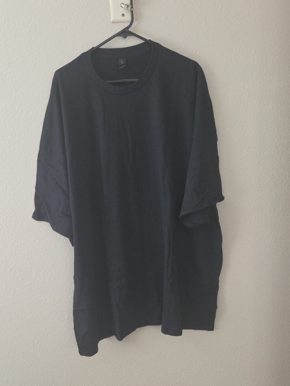 Gildan Black Short Sleeve Crew Neck Tee